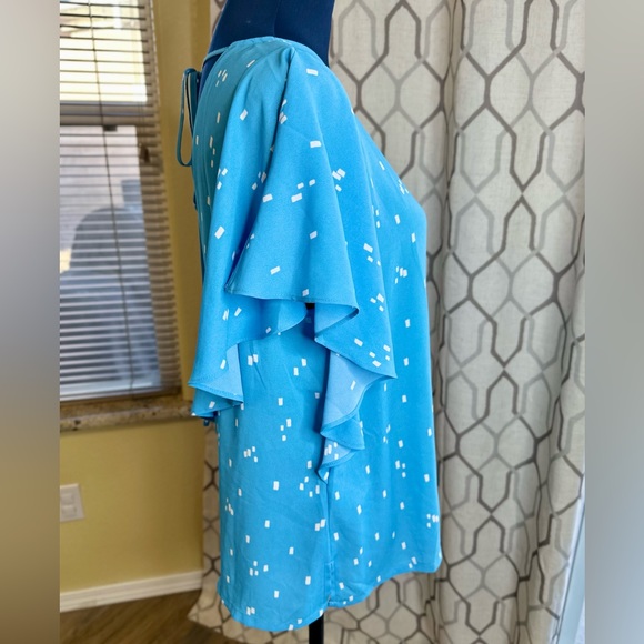 EUC LOFT Blue & White Confetti Print Tiered Flutter Sleeve Blouse - Picture 10 of 15